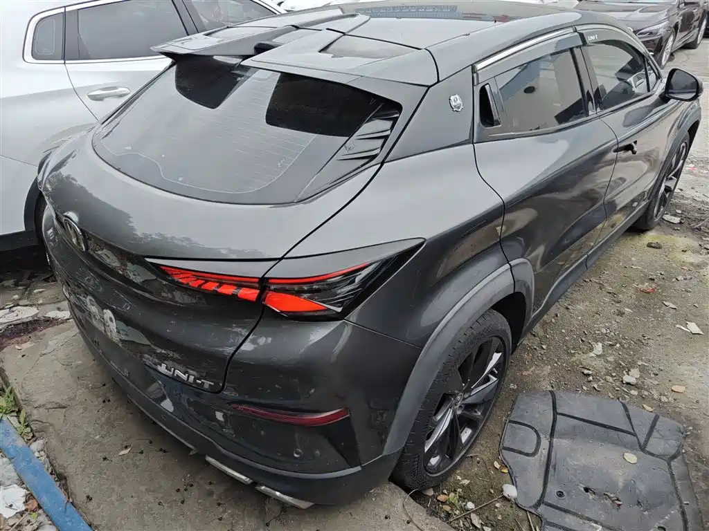 Changan UNI-T 1.5 T Distinguished
