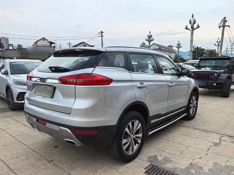 Geely Boyue 1.8 TD Auto Connected