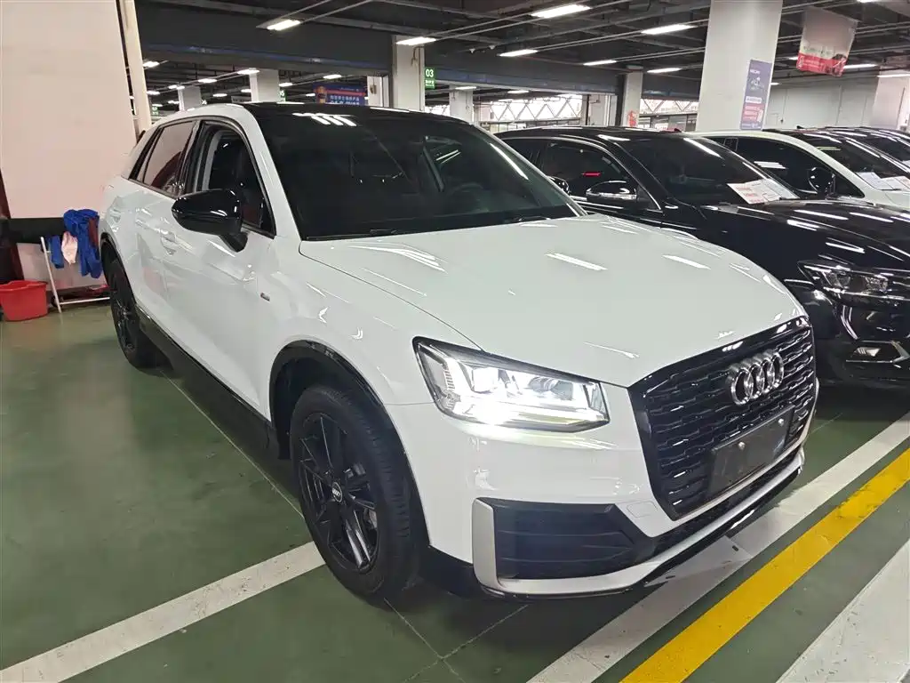 Audi Q2 L 35 TFSI Fashion Dynamic