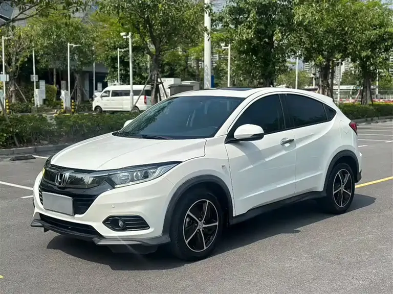 Honda Vezel 1.5 L CVT Pioneer