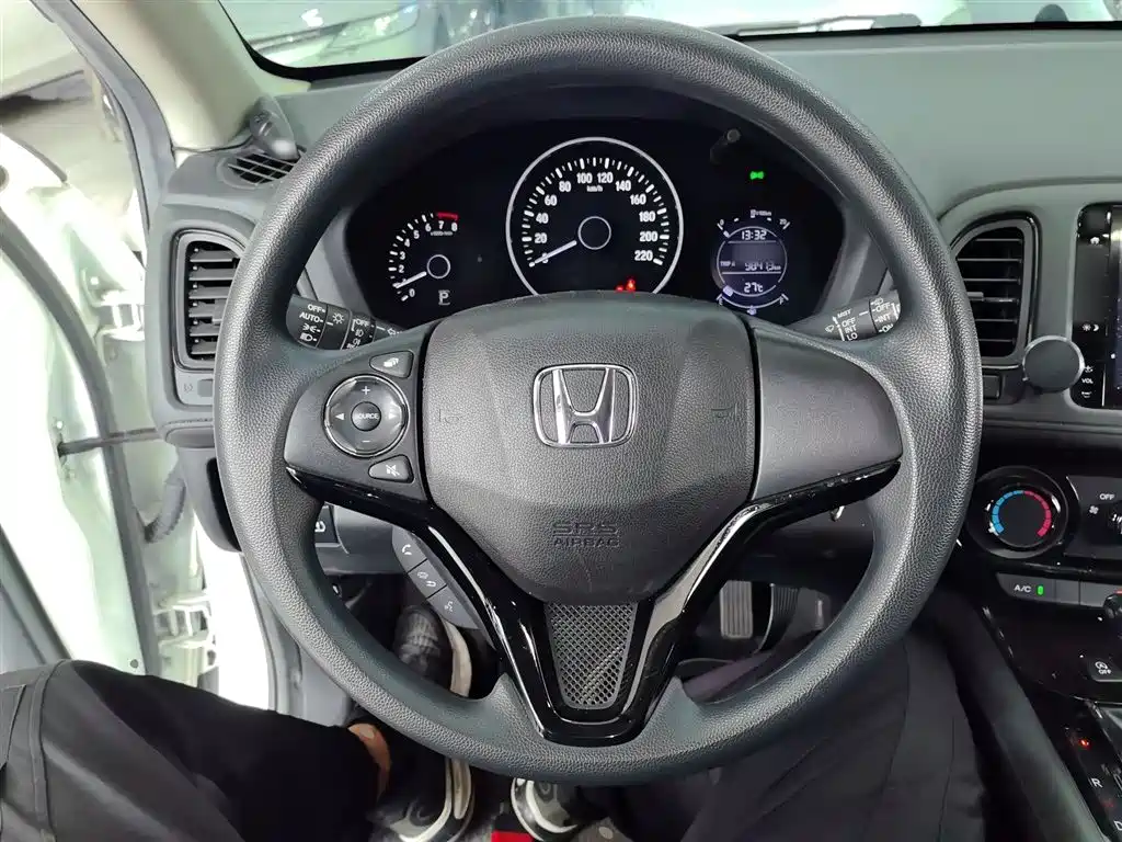 Vezel 1.5 L CVT Pioneer