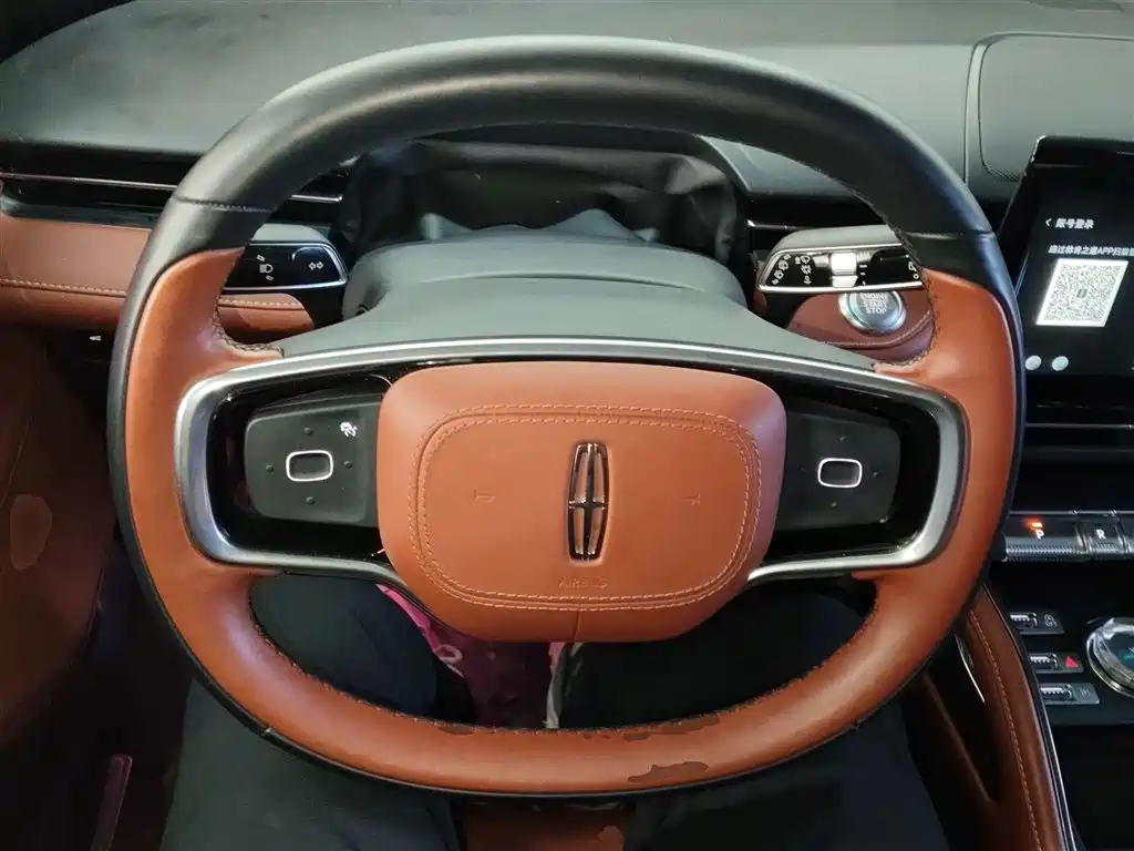 Nautilus 2.0 T 4 WD Comfort Supreme