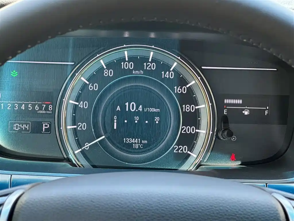 Elysion 2.4 L Luxury