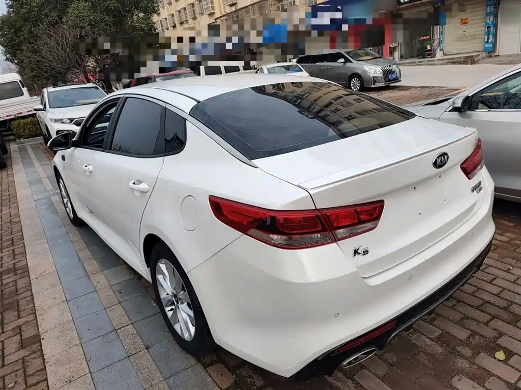 Kia K5 起亚K5 2016款 1.6 T 自动GLS