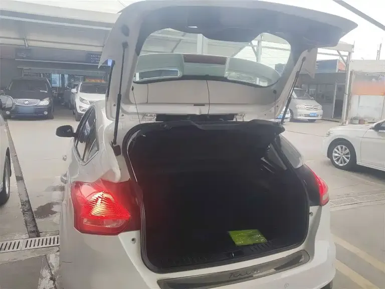 Ford Focus Hatchback EcoBoost 180 Auto Elite