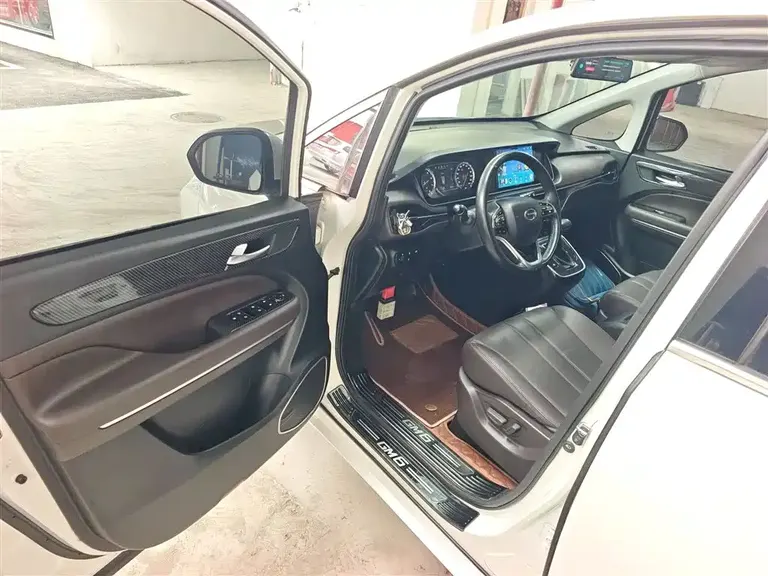 GAC Trumpchi M6 270 T DCT Premium (7-seat) CN-VI