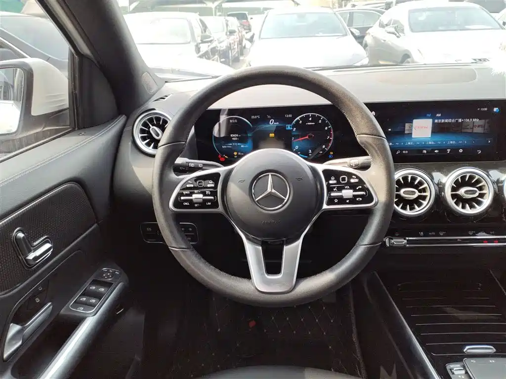 Mercedes-Benz GLA GLA 200