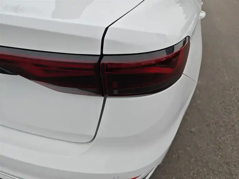 Geely Emgrand 4 th Gen 1.5 L CVT Distinguished