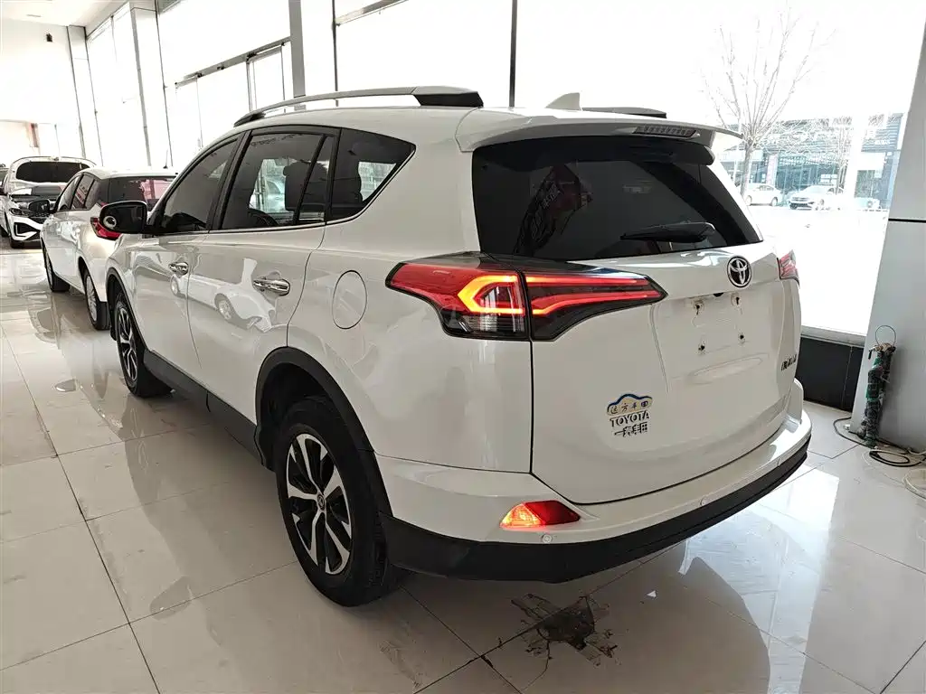 RAV4 2.0 L CVT 2 WD Comfort CN-V