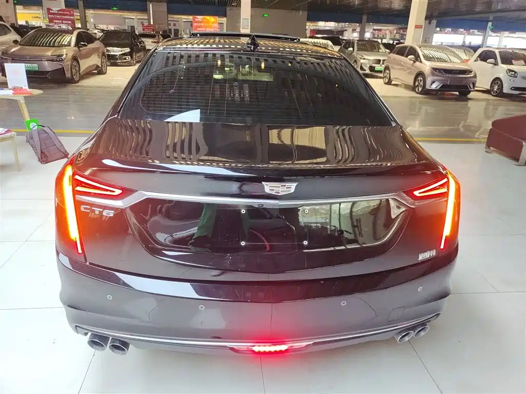 Cadillac CT6 28 T Style