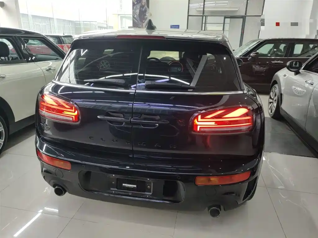 MINI CLUBMAN Facelift 2.0 T COOPER S Connoisseur