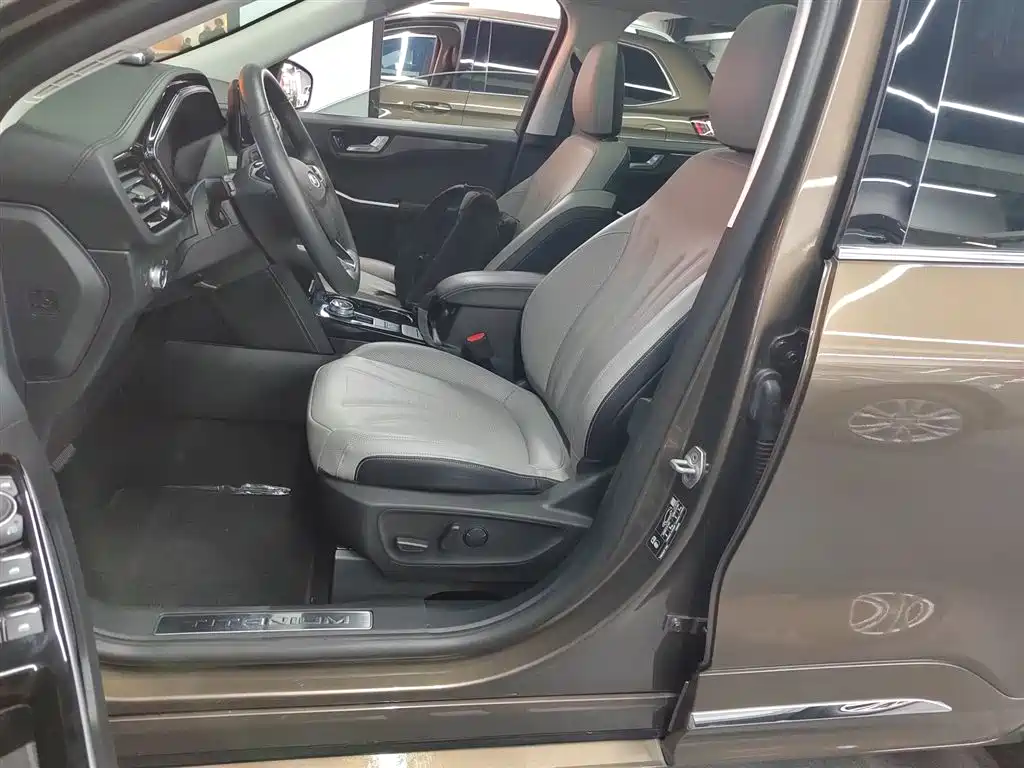 Escape EcoBoost 245 4 WD Excellence Enjoyment