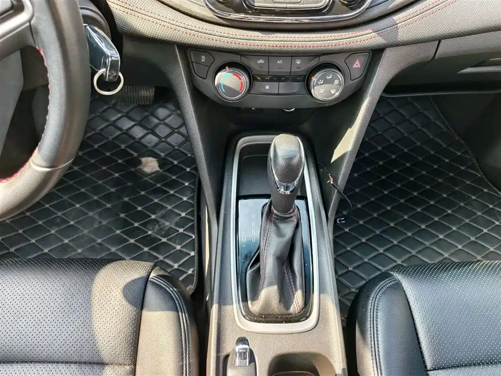 Monza Mild Hybrid RS 330 T Auto Smooth