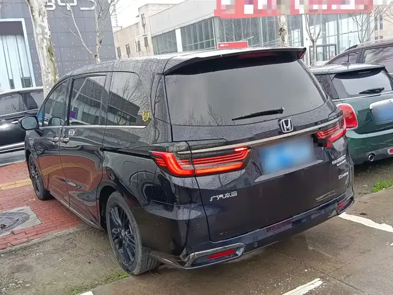 Honda Odyssey 2.0 L e:HEV Sharp· Supreme