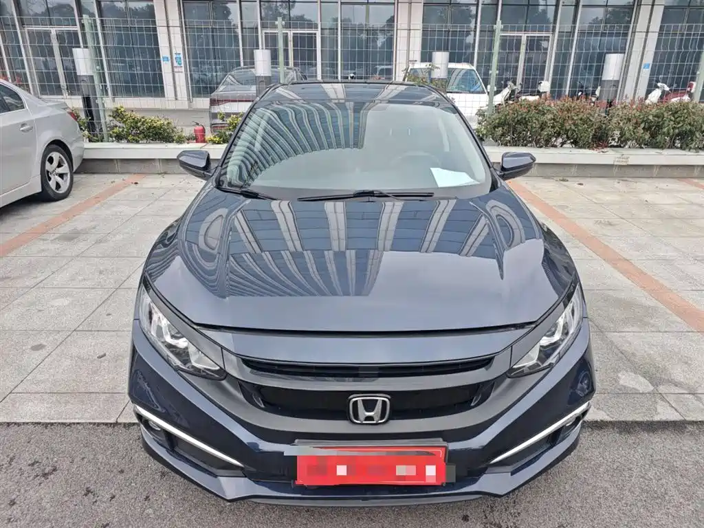 Civic HATCHBACK 220 TURBO CVT New Sharp Control