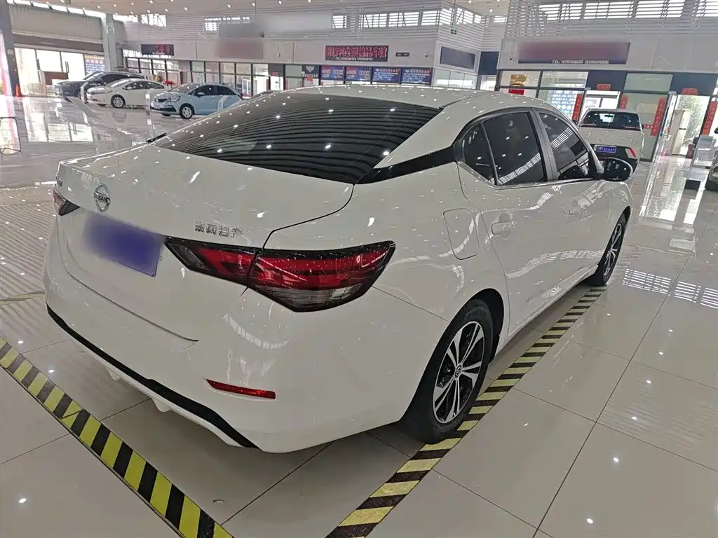Sylphy 1.6 L XL CVT Joy