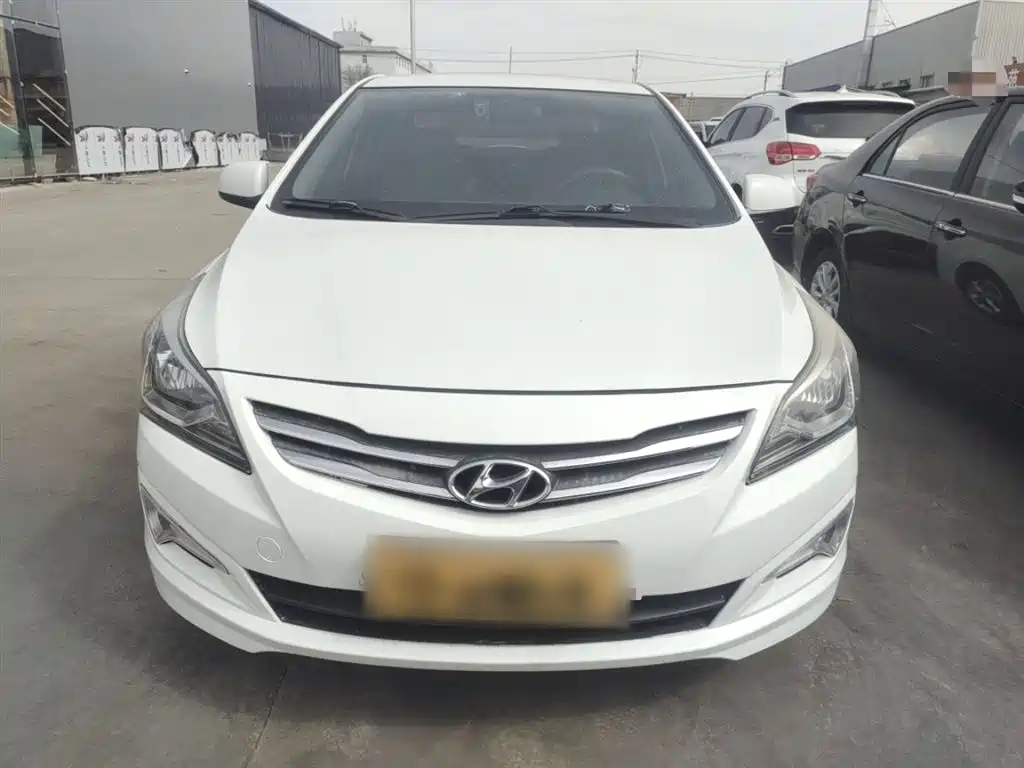 Accent 1.4 L Auto Intelligent GLS
