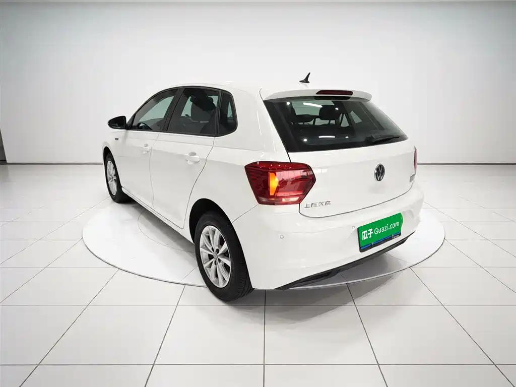 Polo Plus 1.5 L Auto Colorful Tech