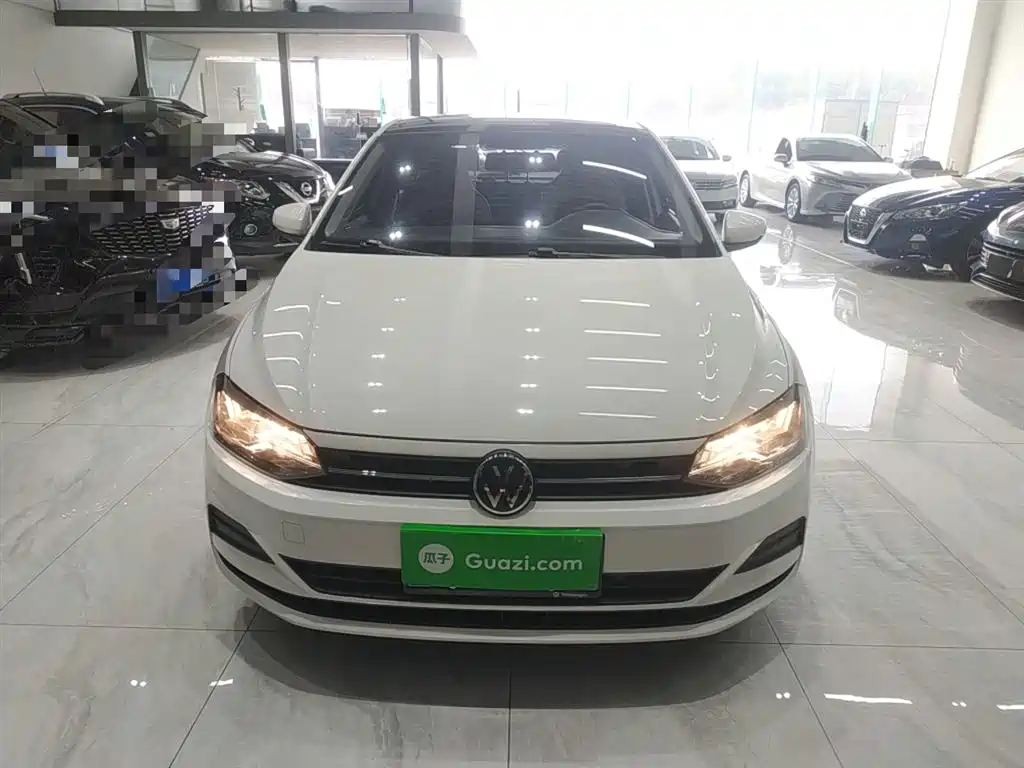Polo Plus 1.5 L Auto Colorful Tech