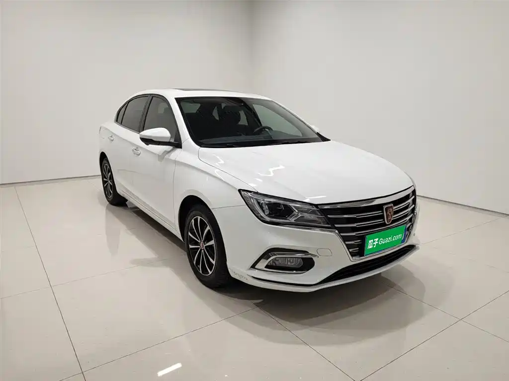 Roewe i5 1.5 L Auto 4 G Connected Leading Luxury Flagship