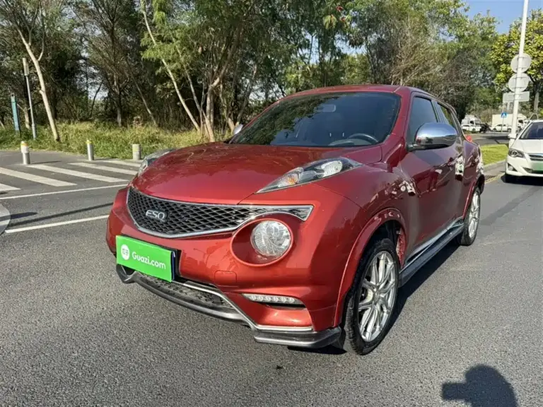 Infiniti ESQ 1.6 L Personality