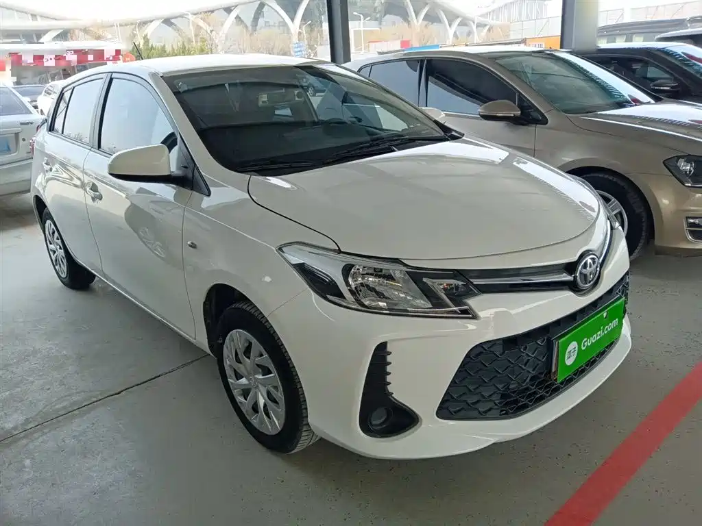 Vios FS 1.5 L CVT Sharp Speed