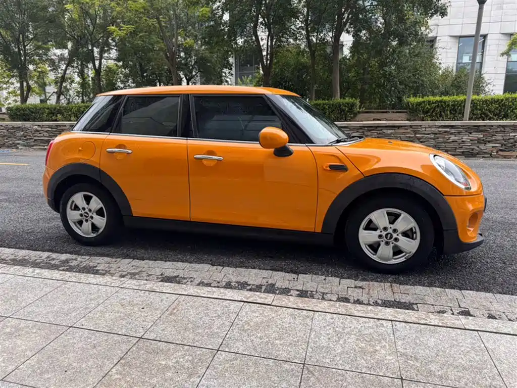 MINI 1.2 T ONE 5-door