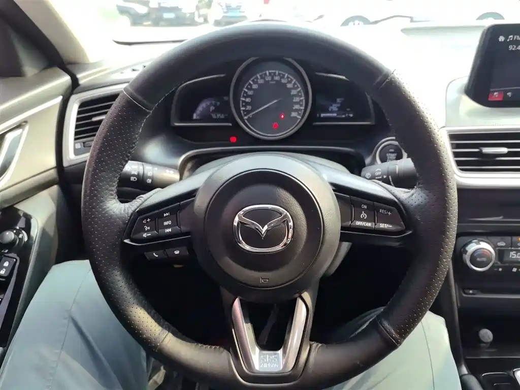 Mazda 3 Axela Sedan 1.5 L Auto Luxury CN-VI
