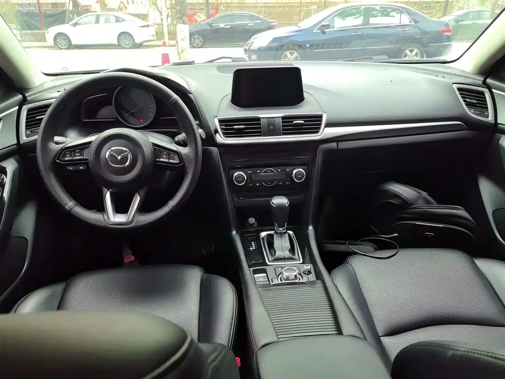 Mazda 3 Axela Sedan 1.5 L Auto Luxury CN-VI