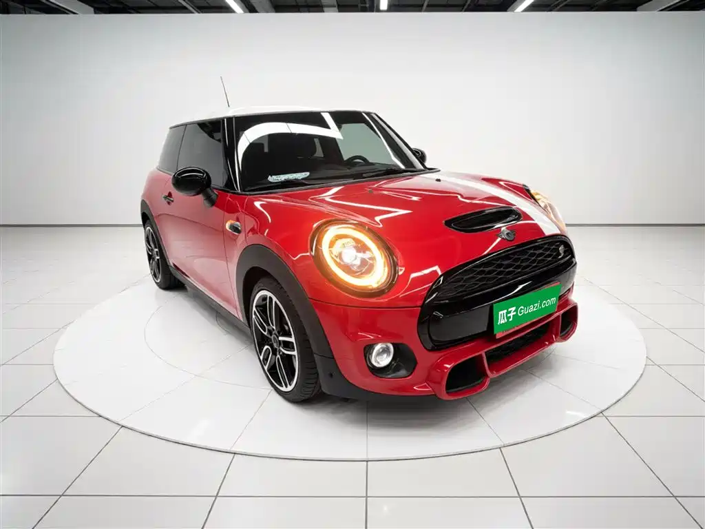 MINI 2.0 T COOPER S Racer