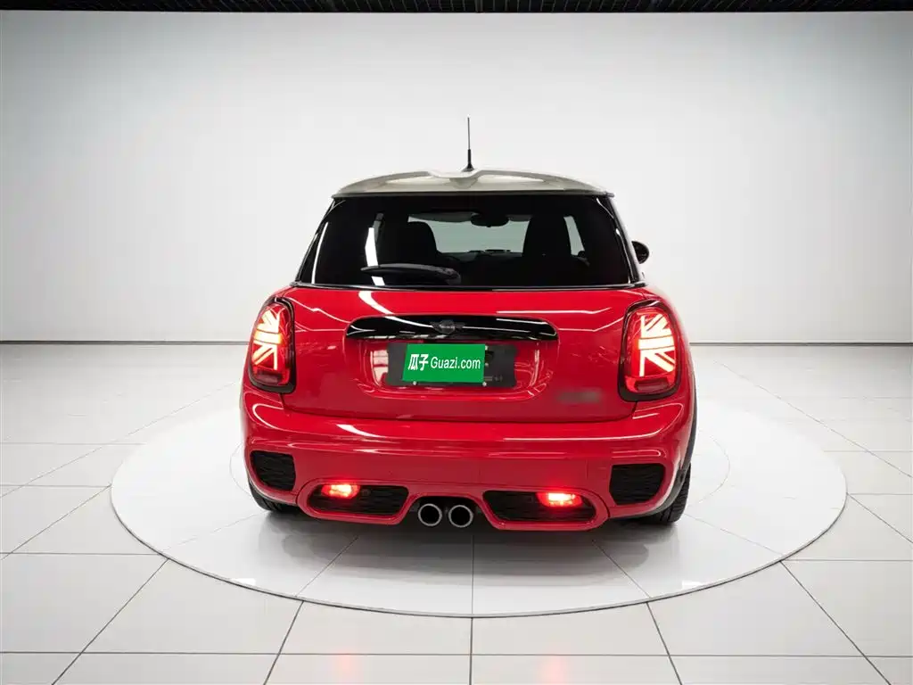 MINI 2.0 T COOPER S Racer