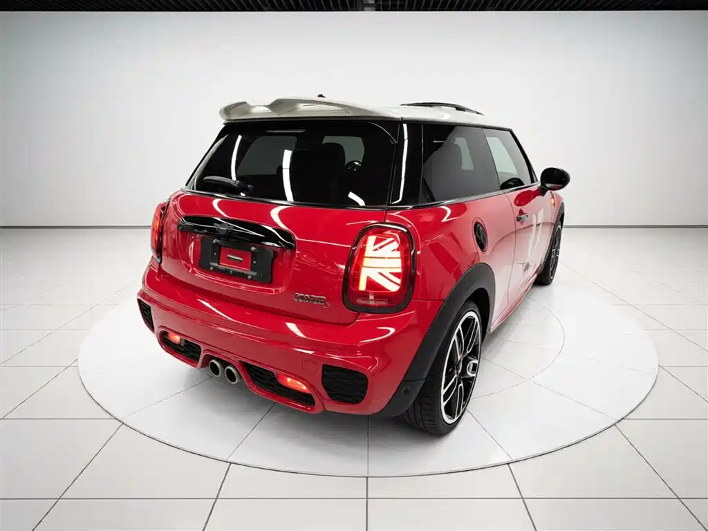 MINI 2.0 T COOPER S Racer