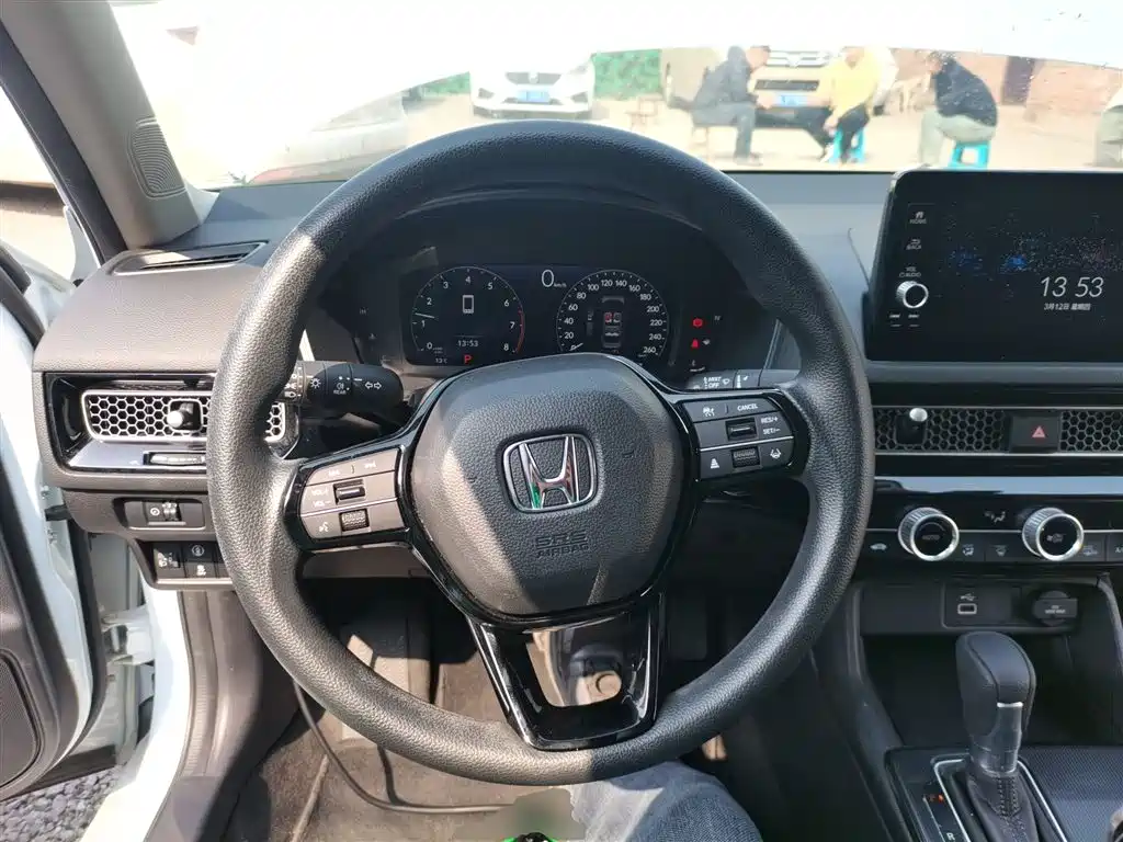 Integra 240 TURBO CVT Leading