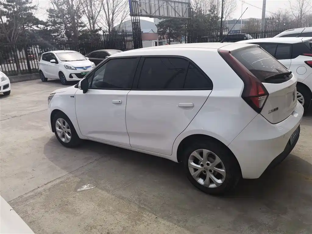 MG 3 1.5 L Auto Connected Elite