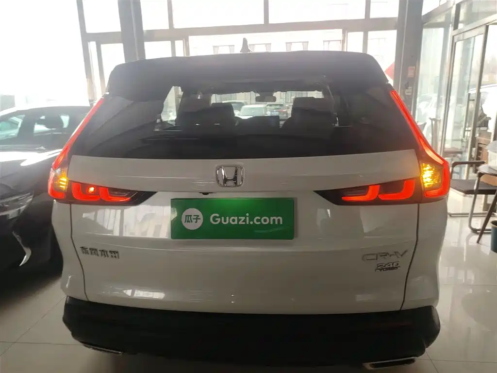 Honda CR-V 240 TURBO 2 WD Sharp Style 5-seat
