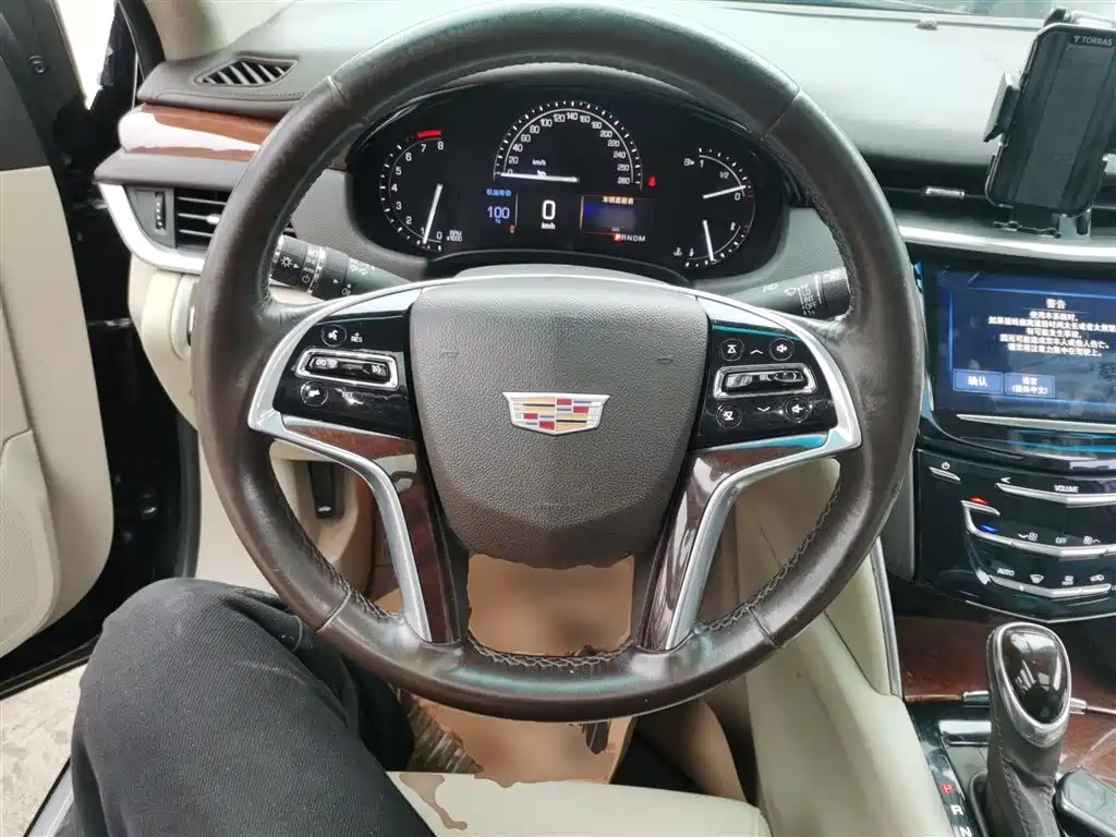 Cadillac XTS 28 T Elite