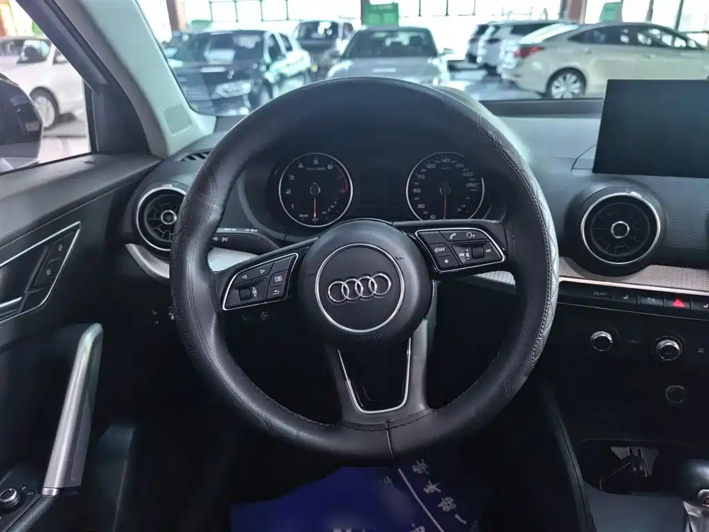 Audi Q2 L 35 TFSI Progressive Dynamic
