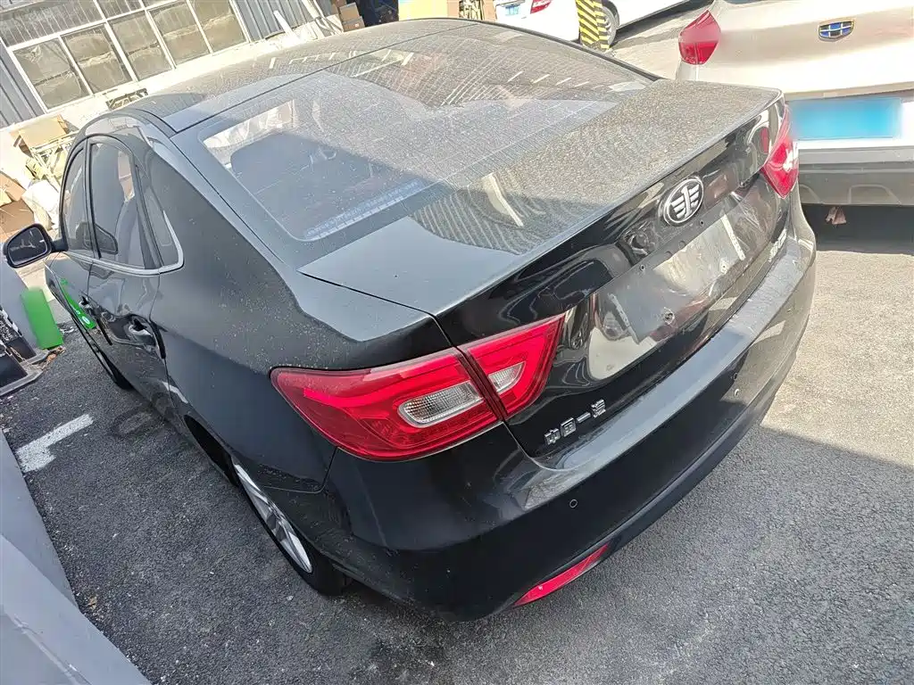 Besturn B30 1.6 L Auto Luxury