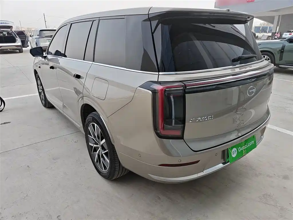 Trumpchi Xiangwang S9 Qiankun UItra 6-seat