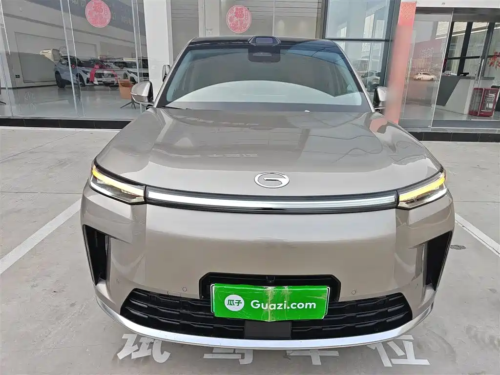 Trumpchi Xiangwang S9 Qiankun UItra 6-seat