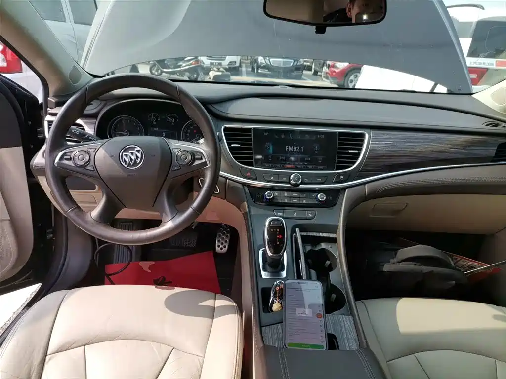 LaCrosse Facelift 20 T Leading