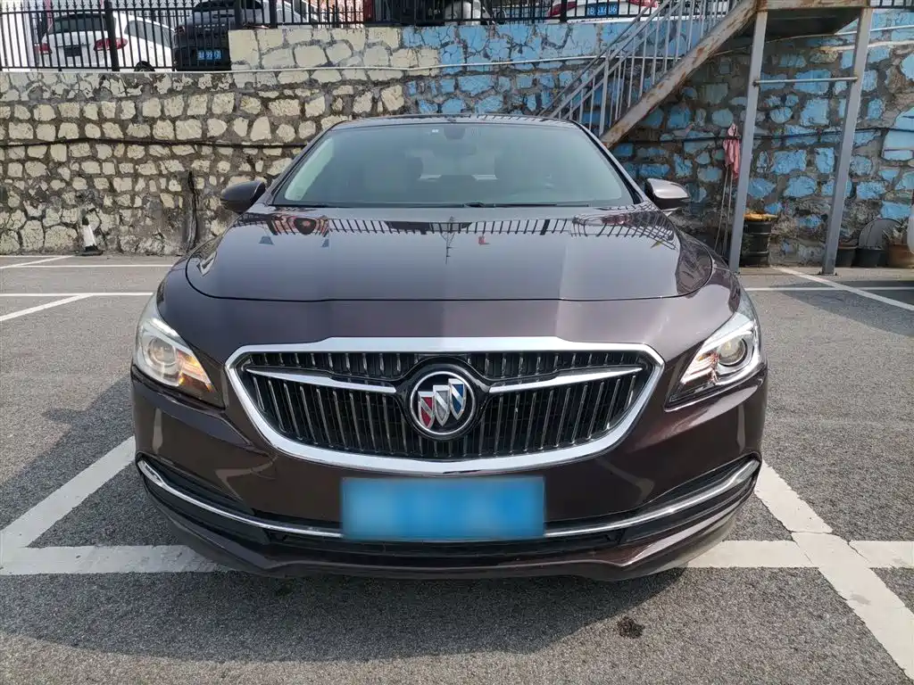 LaCrosse Facelift 20 T Leading
