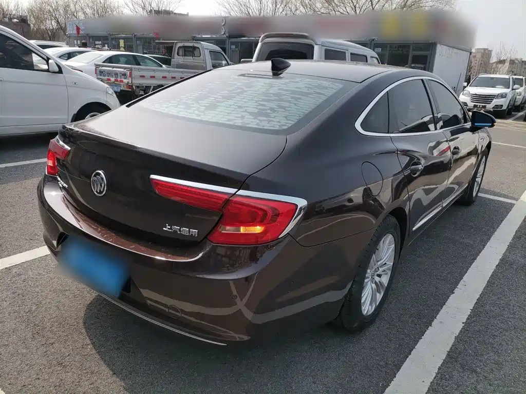 LaCrosse Facelift 20 T Leading