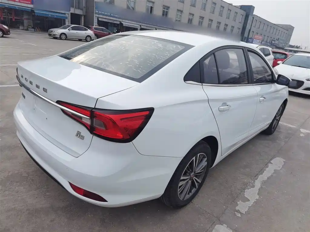 Roewe i5 1.5 L Auto 4 G Connected Bright Grand