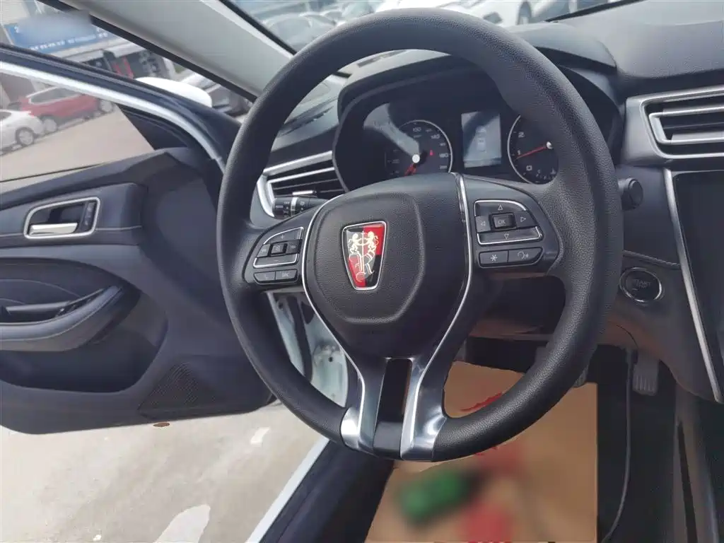 Roewe i5 1.5 L Auto 4 G Connected Bright Grand