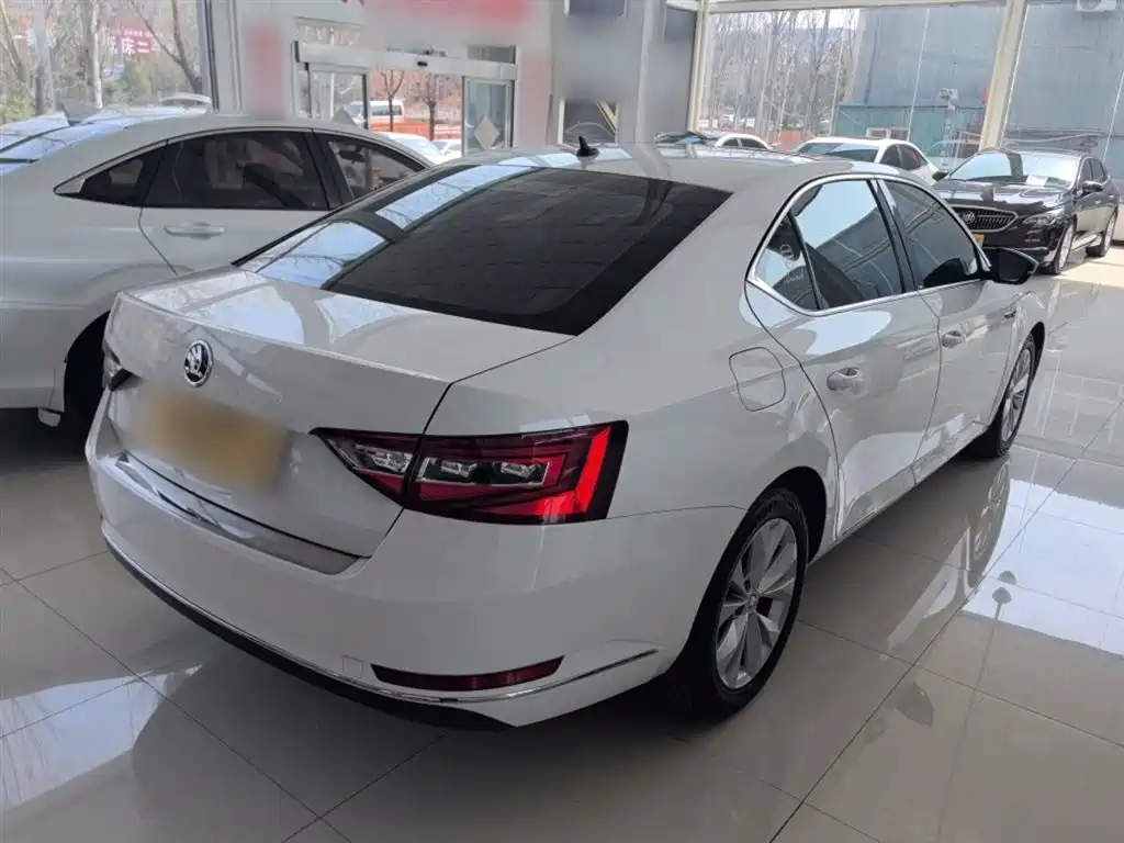 Superb TSI280 DSG Creation