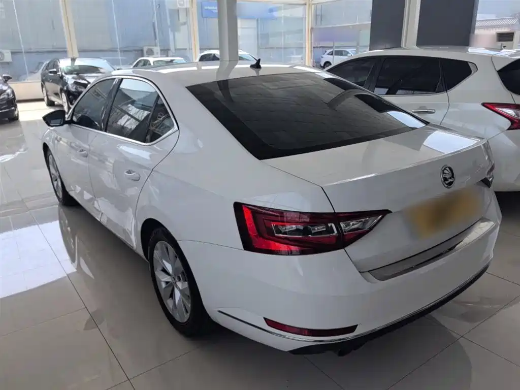 Superb TSI280 DSG Creation