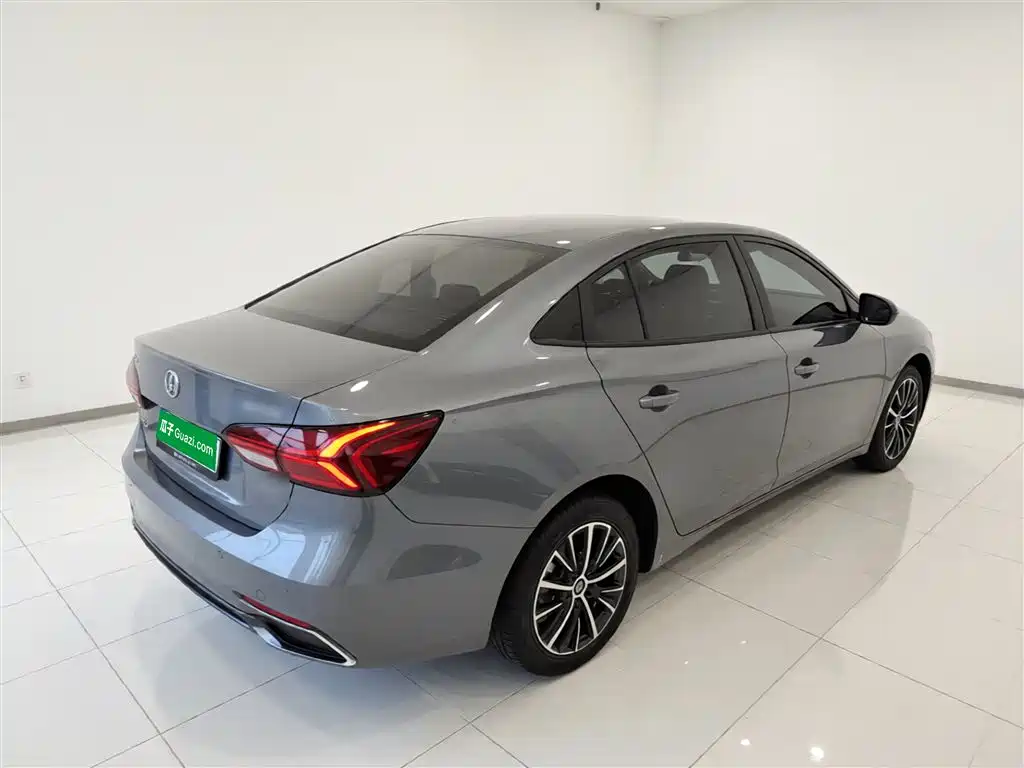 Roewe i5 1.5 L CVT Platinum