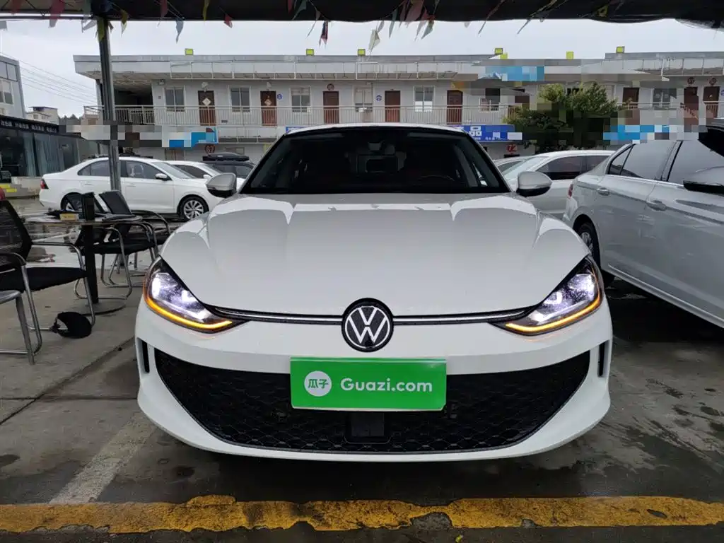 Lamando Lamando L 280 TSI DSG Dazzle Hot