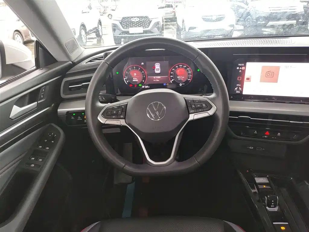 Lamando Lamando L 280 TSI DSG Dazzle Hot